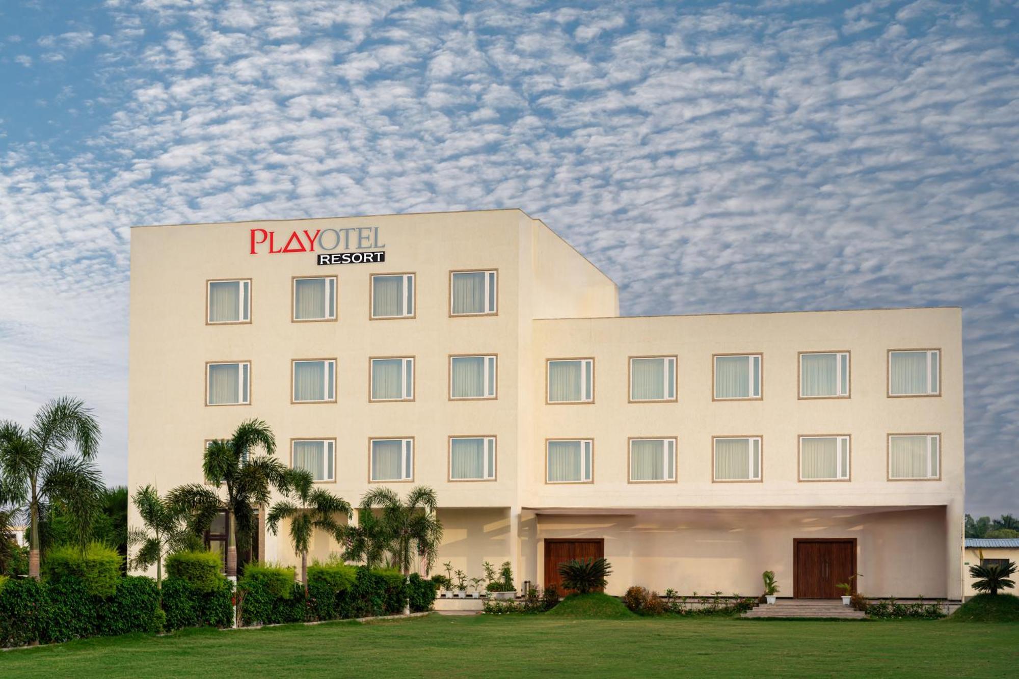 Playotel Resort Bhopal Exterior photo